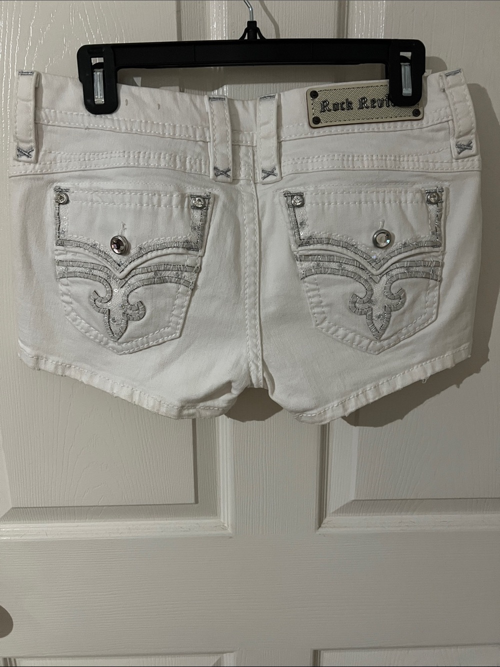 Rock Revival White Women's Denim Shorts - Clean Casual Cut - Picture 2 of 2